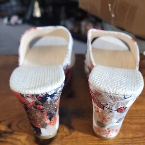 Red printed Patteren Thick Side Water proff Thick Bottom Wedge Sandles Vaction